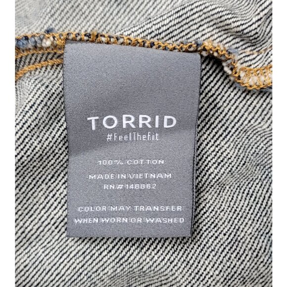 NWT Torrid 2 Rigid Vintage Denim Pleated Trucker Jacket 2X 18 20 - Picture 11 of 13